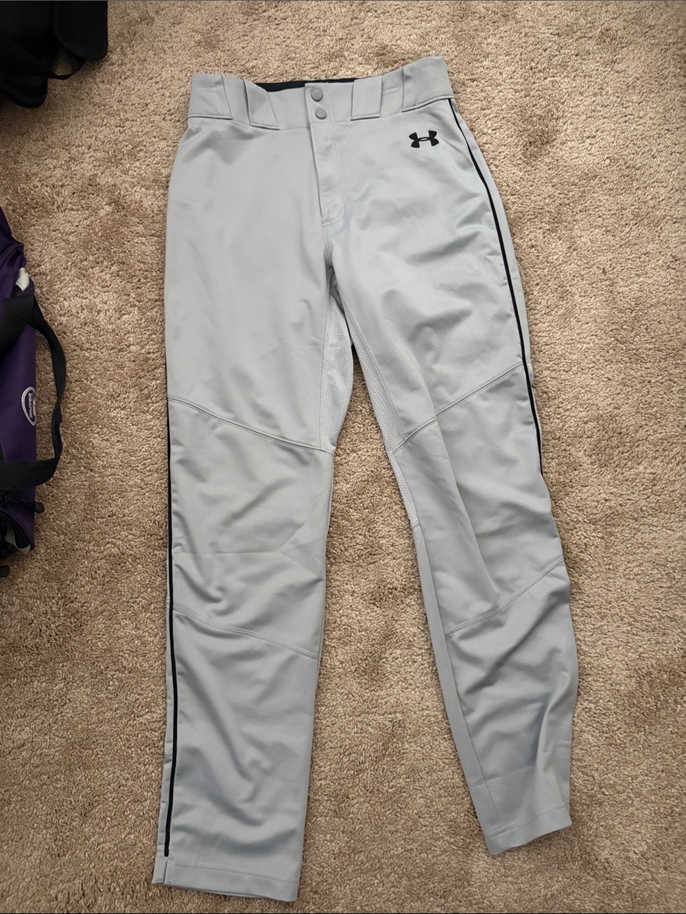 Under Armour Gray Baseball Pants with Black Trim - NWOT medium